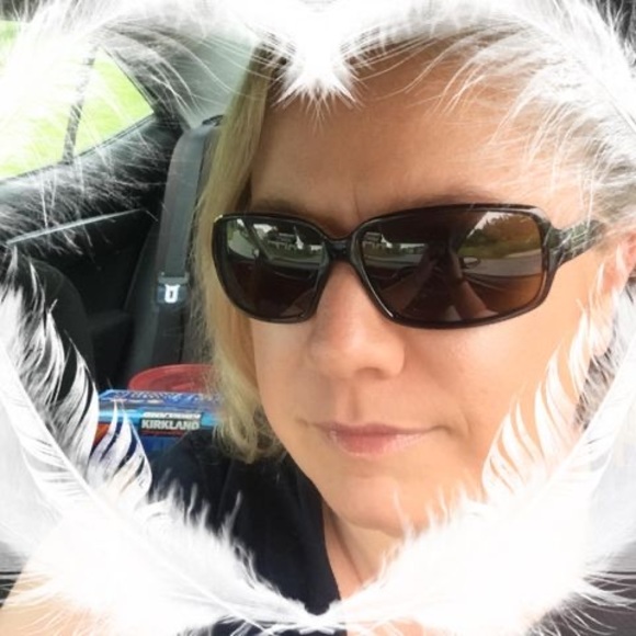 Meet your Posher, Kelly - Picture 1 of 1